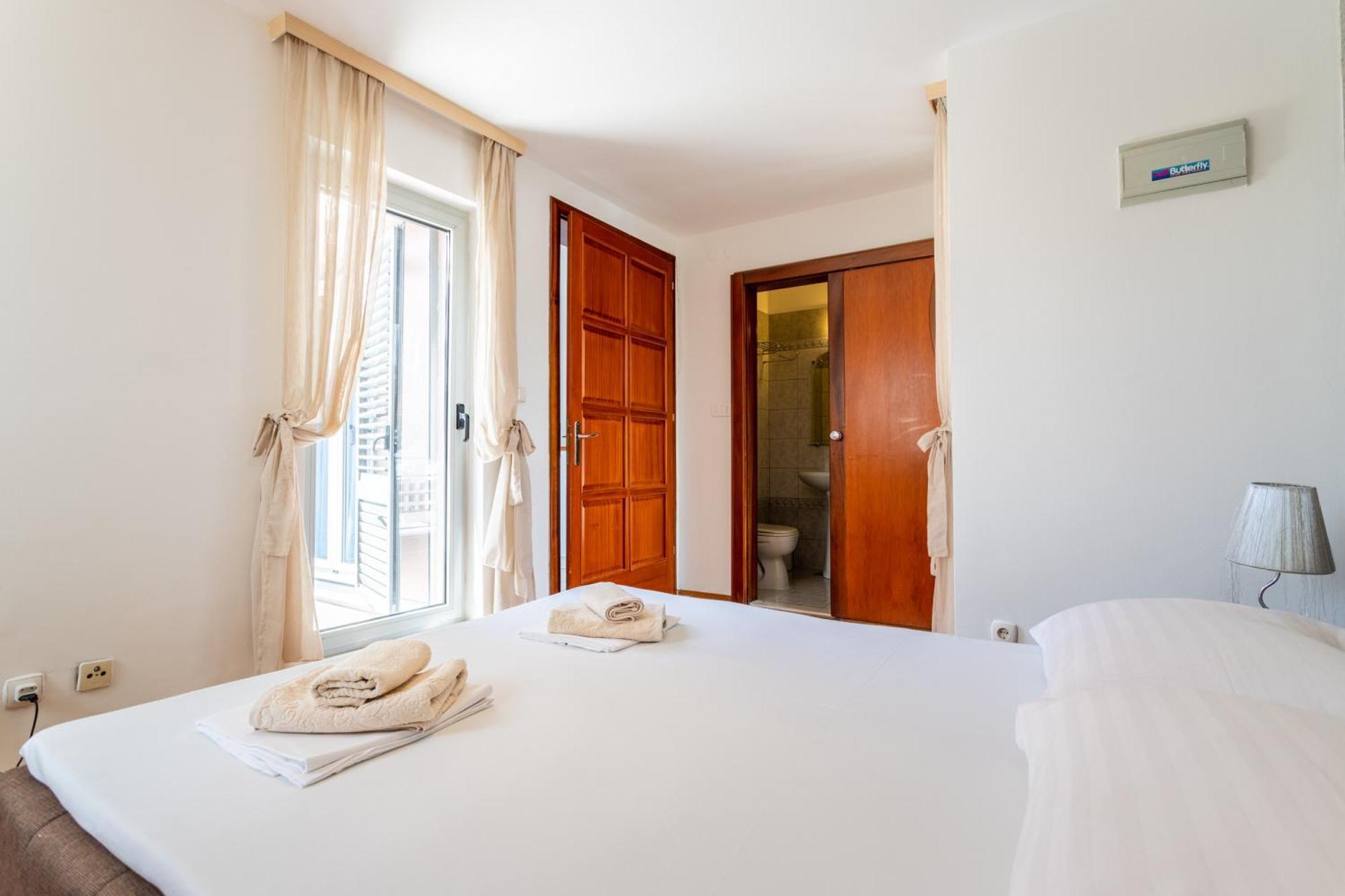 Villa Violeta With The Sea View, 3 Min Walk To The Beach Split Zewnętrze zdjęcie