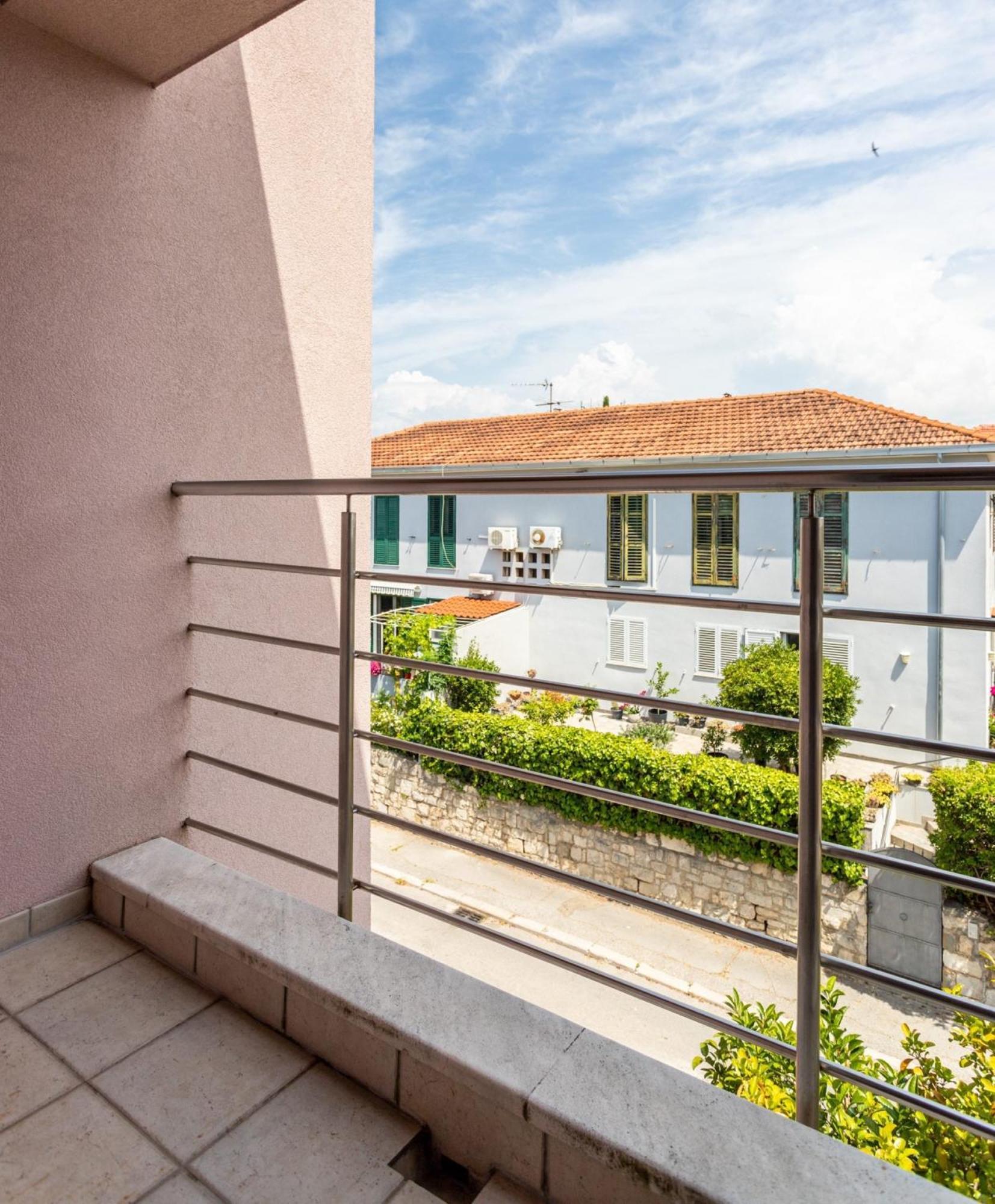 Villa Violeta With The Sea View, 3 Min Walk To The Beach Split Zewnętrze zdjęcie